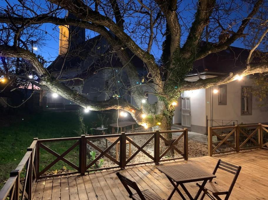 Parokia Apartman Es Coworking A Balaton Mellett Kaptalantoti Buitenkant foto