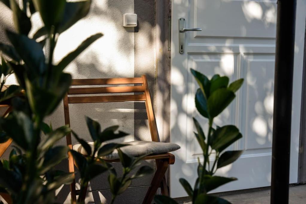 Parokia Apartman Es Coworking A Balaton Mellett Kaptalantoti Buitenkant foto